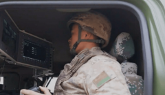 <b>把的、反复的、耗体力的使命交给机</b>